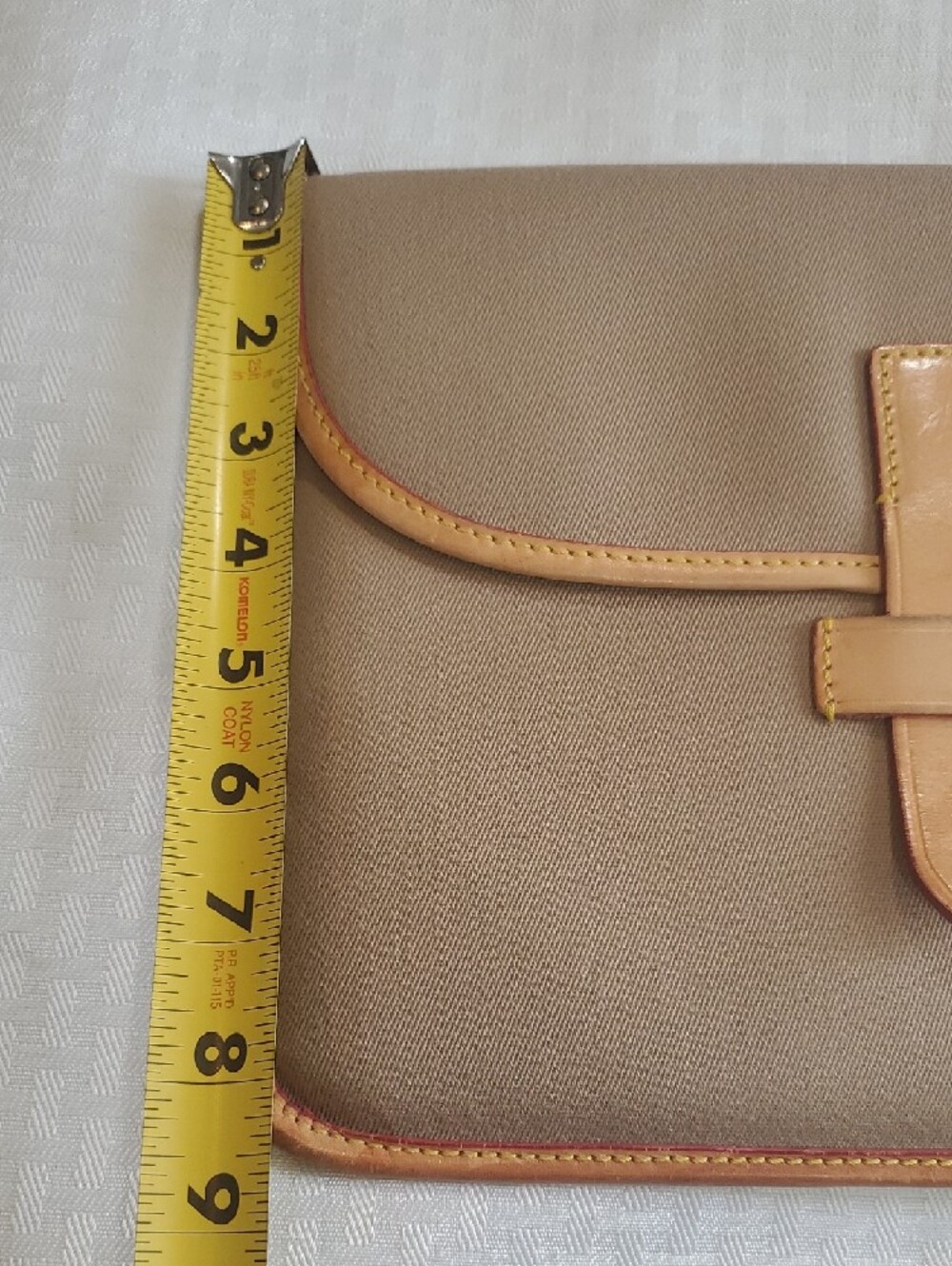 Dooney & Bourke Tan Canvas Ipod Folio with Light Brown Leather Trim - Picture 3 of 10